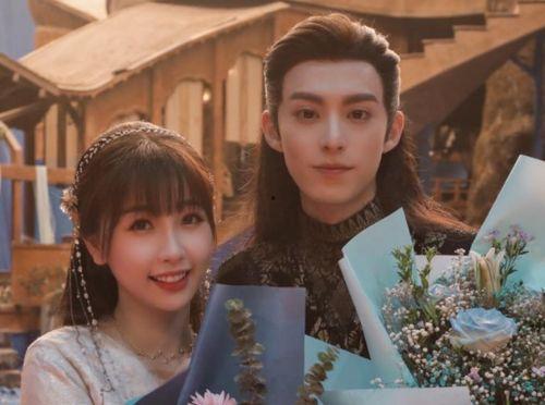 虞书欣王鹤棣娱乐吃瓜,揭秘明星幕后趣事